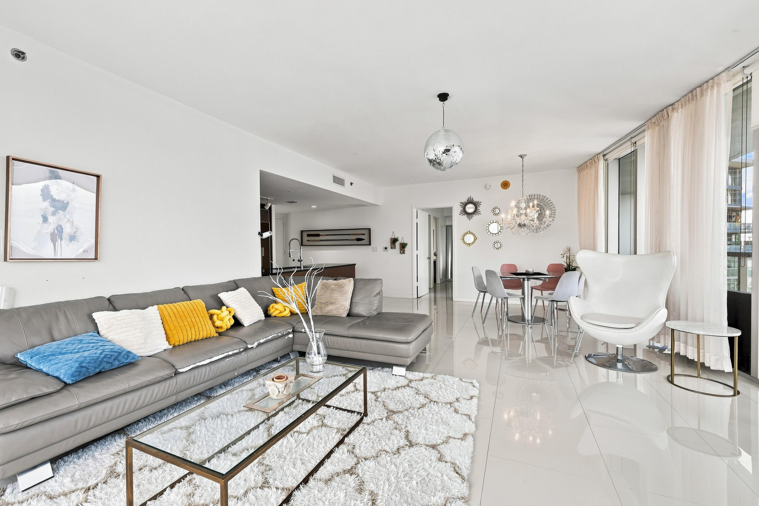 465 Brickell #5102 Miami, FL 33131