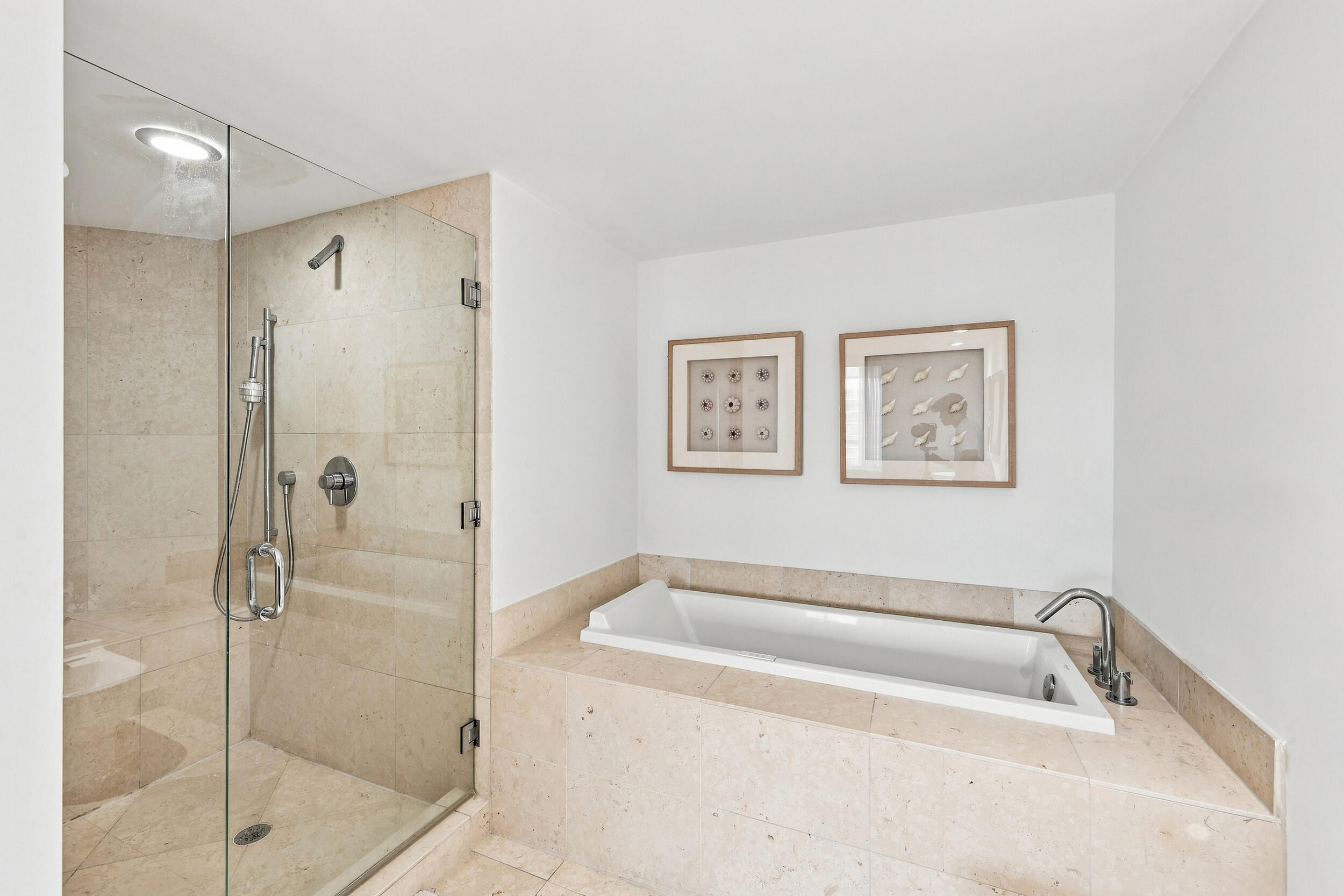 465 Brickell #5102 Miami, FL 33131