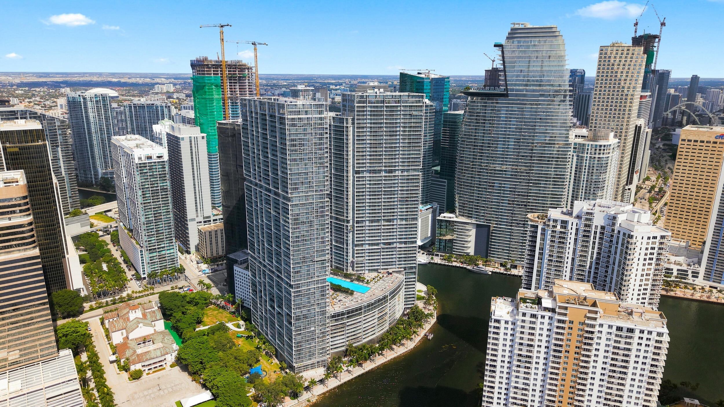 465 Brickell #5102 Miami, FL 33131