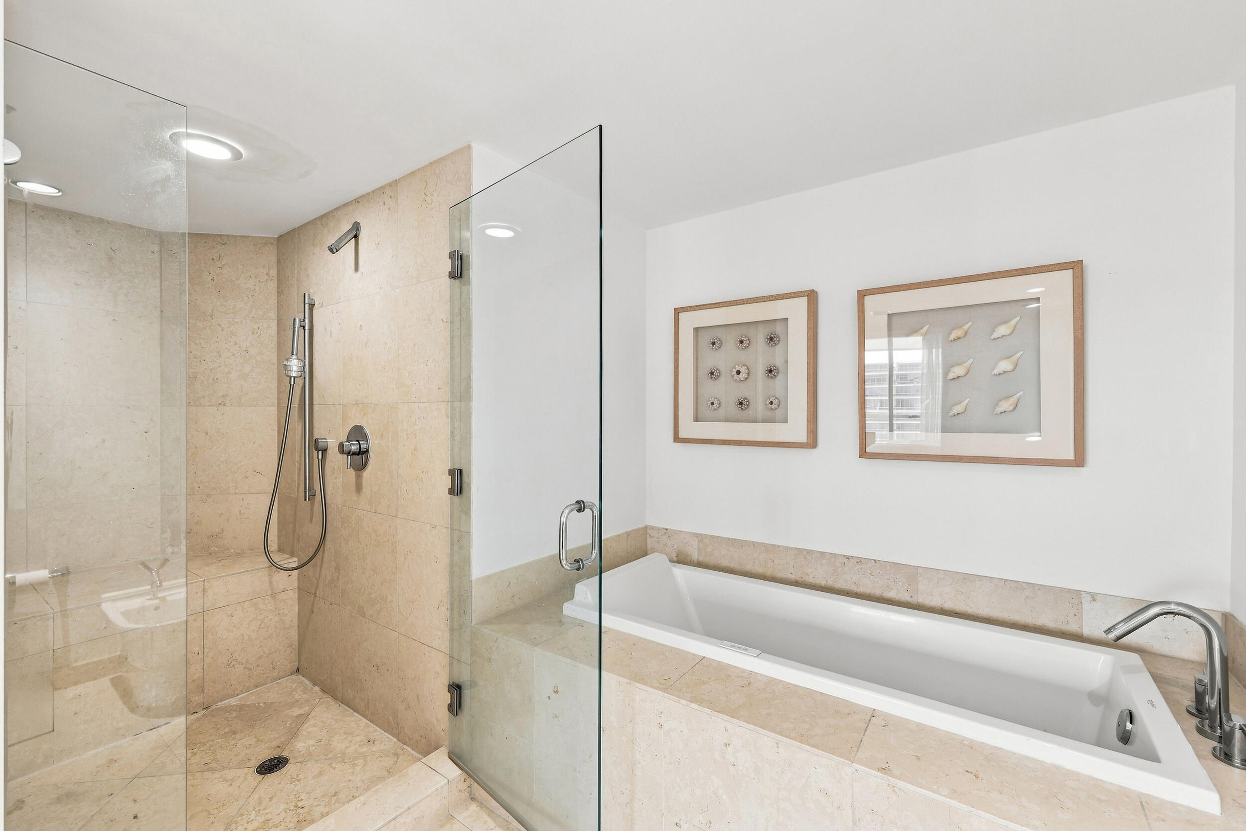 465 Brickell #5102 Miami, FL 33131