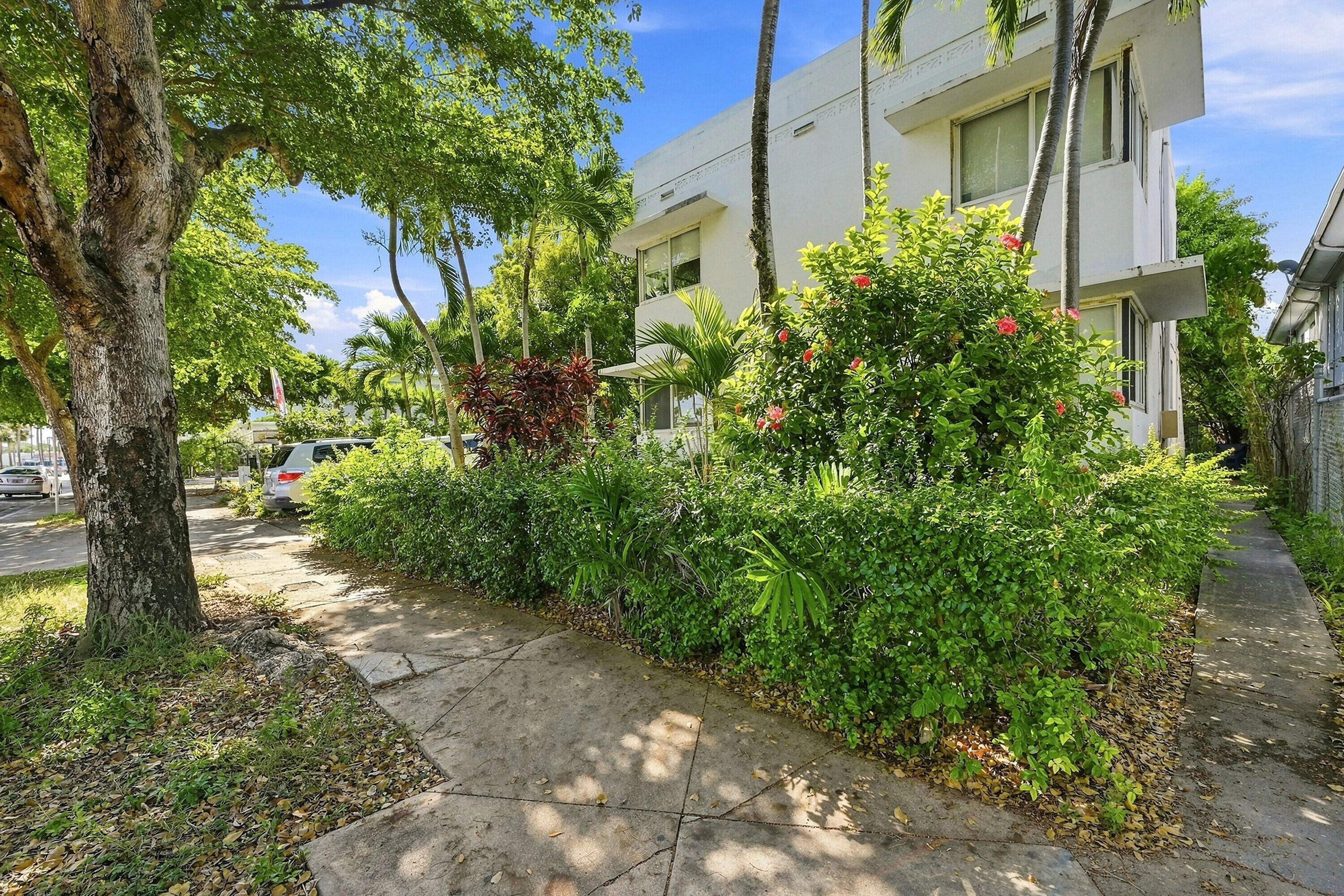 1170 71st Miami Beach, FL 33141