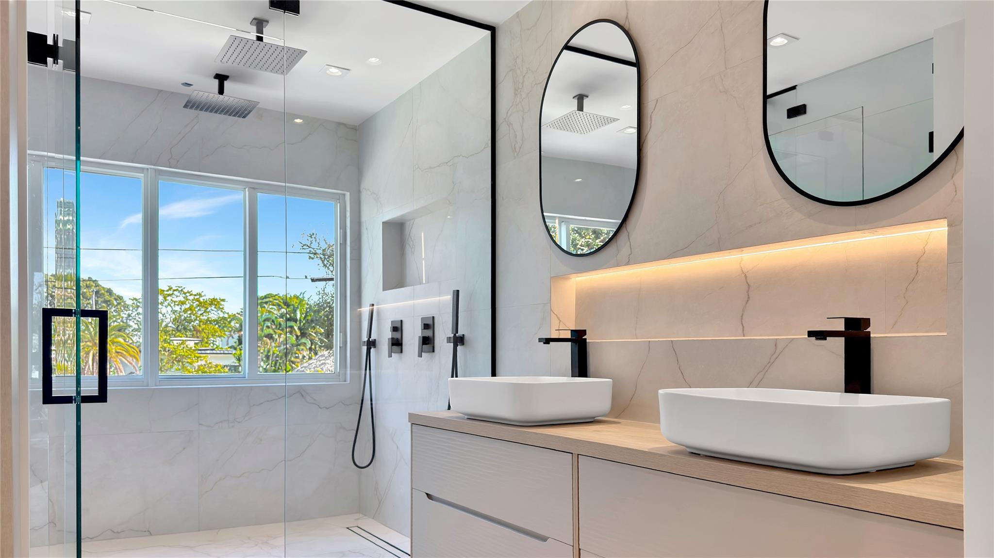 729 NE 17th Ter Fort Lauderdale, FL 33304