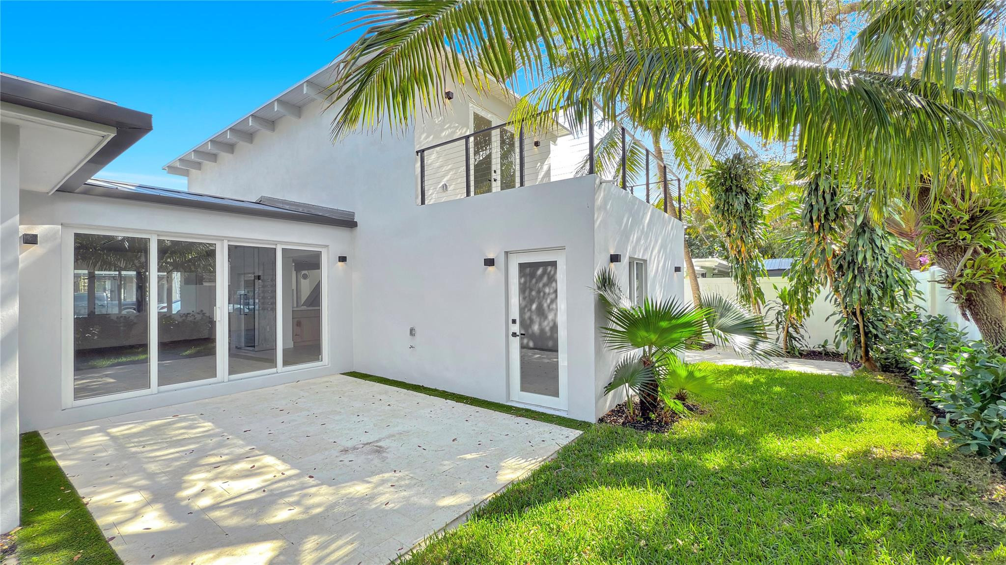 729 NE 17th Ter Fort Lauderdale, FL 33304