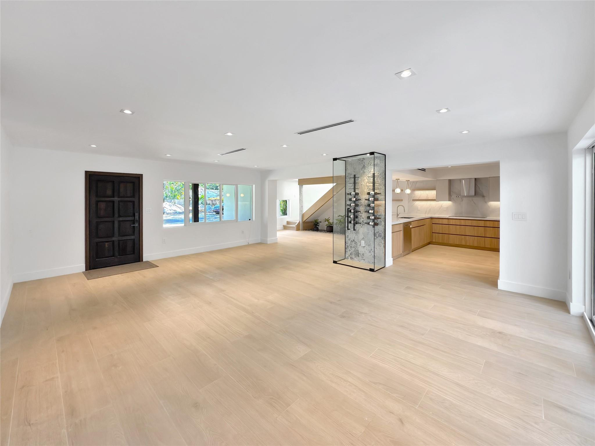 729 NE 17th Ter Fort Lauderdale, FL 33304