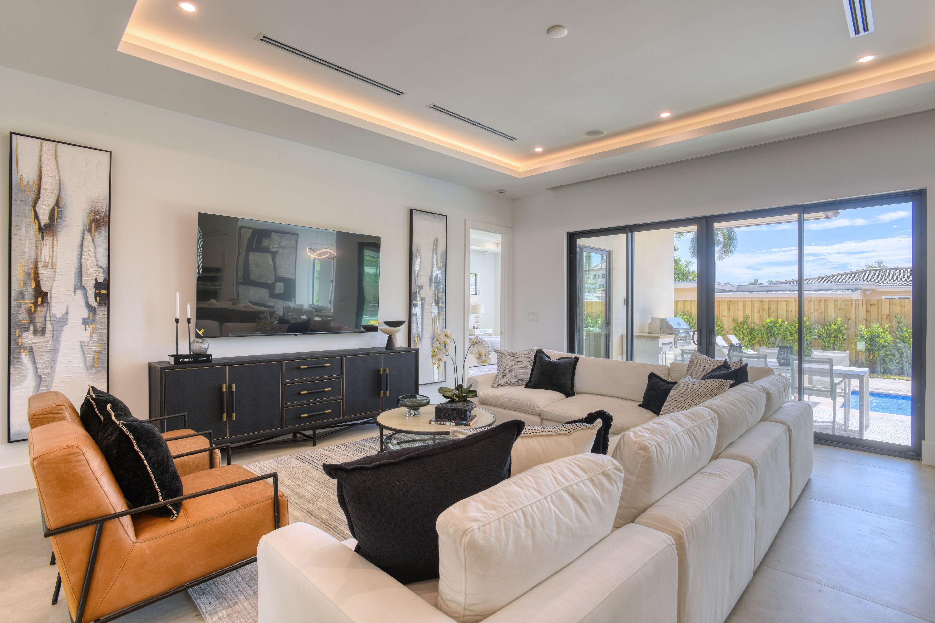 5950 NE 21st Cir Fort Lauderdale, FL 33308