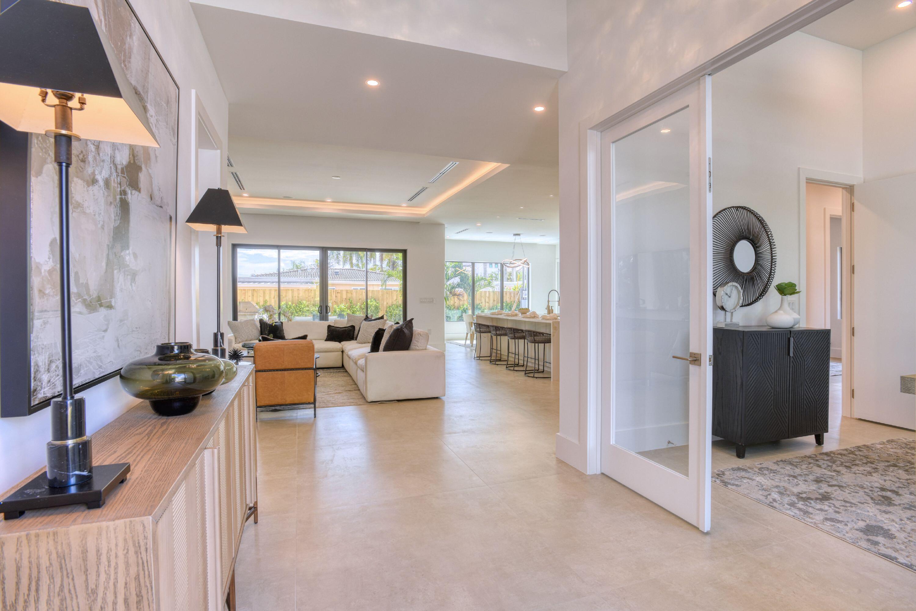 5950 NE 21st Cir Fort Lauderdale, FL 33308