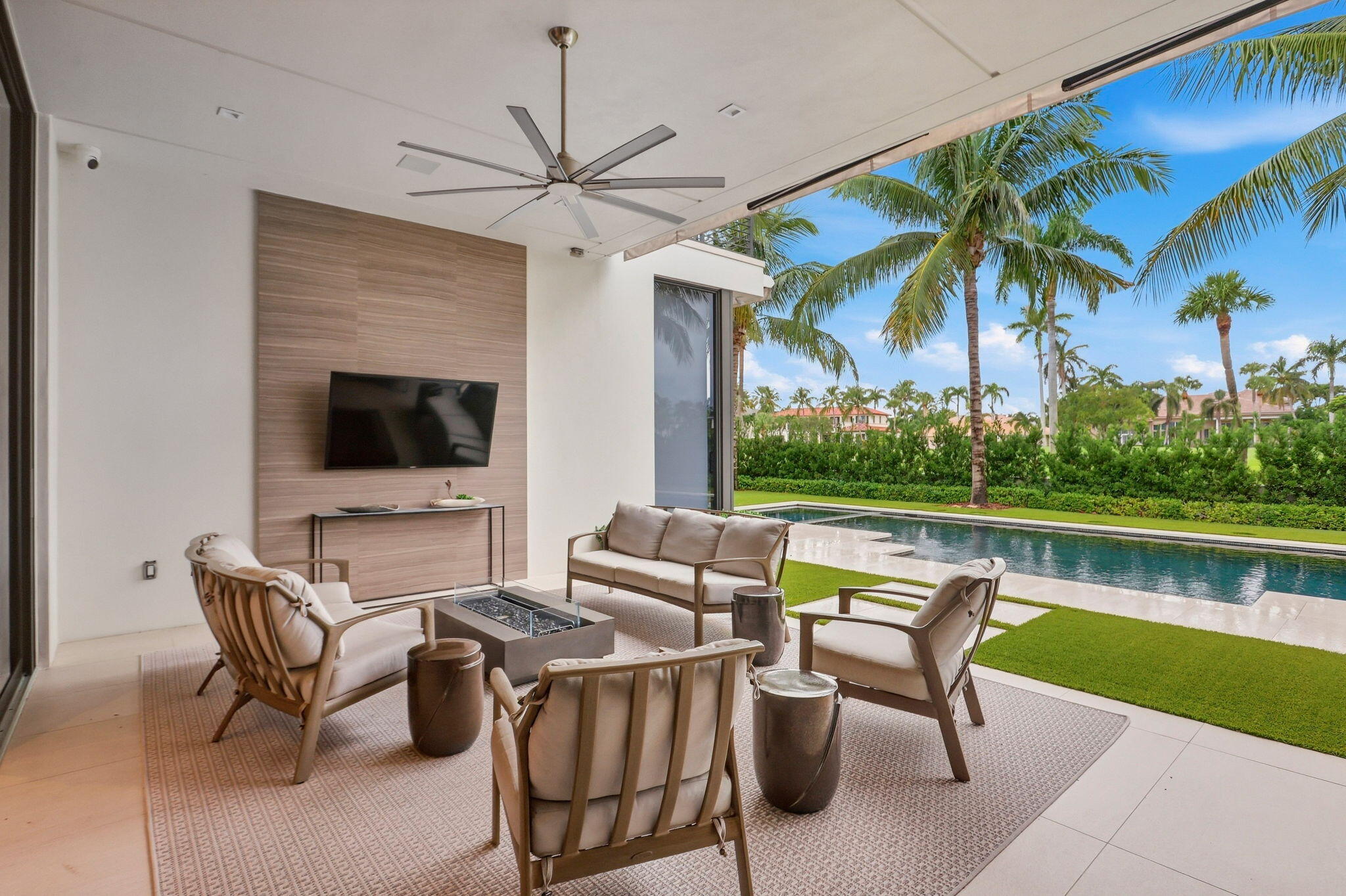 1371 Royal Palm Way Boca Raton, FL 33432