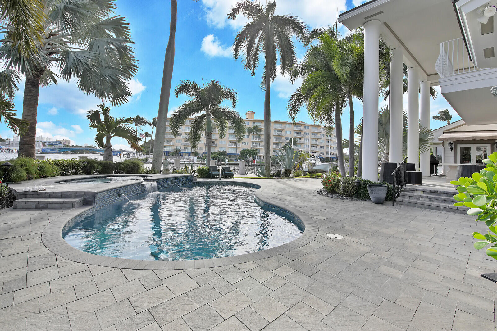 2782 NE 3rd St Pompano Beach, FL 33062