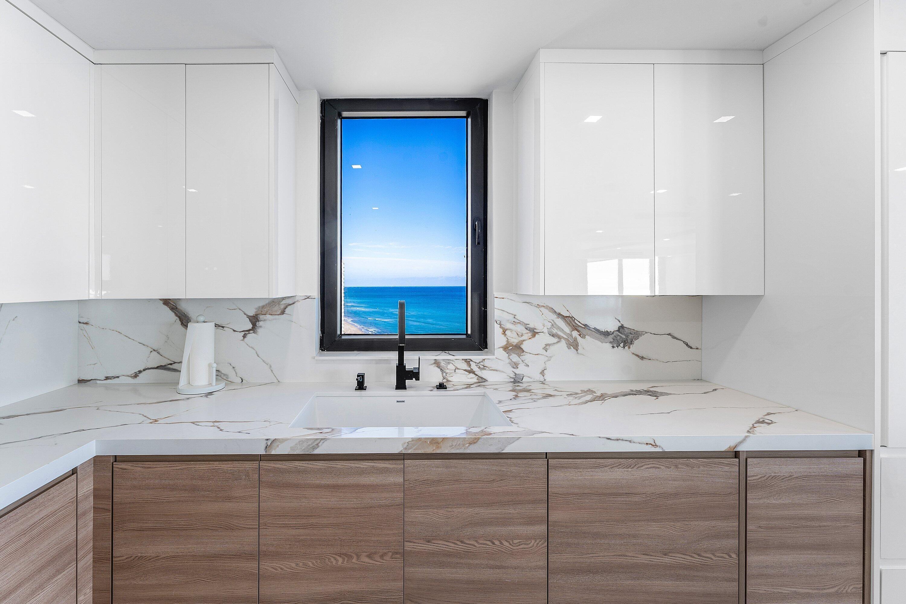 5380 N Ocean Dr #19D Riviera Beach, FL 33404