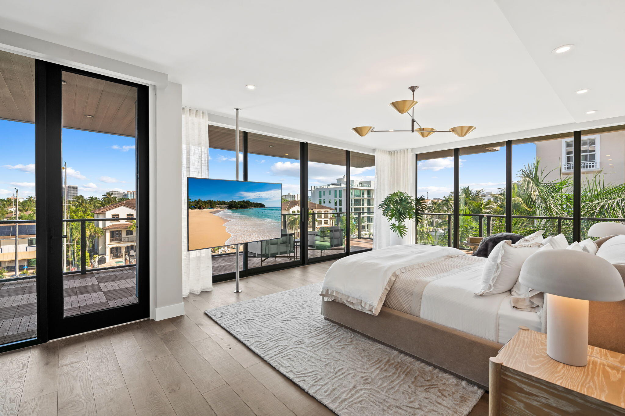 124 Hendricks Isle #PH401 Fort Lauderdale, FL 33301
