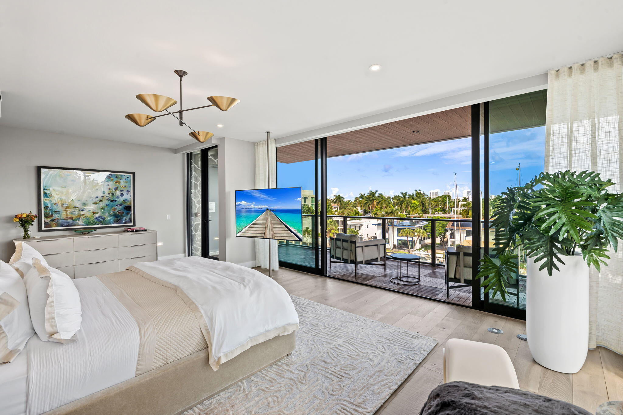 124 Hendricks Isle #PH401 Fort Lauderdale, FL 33301