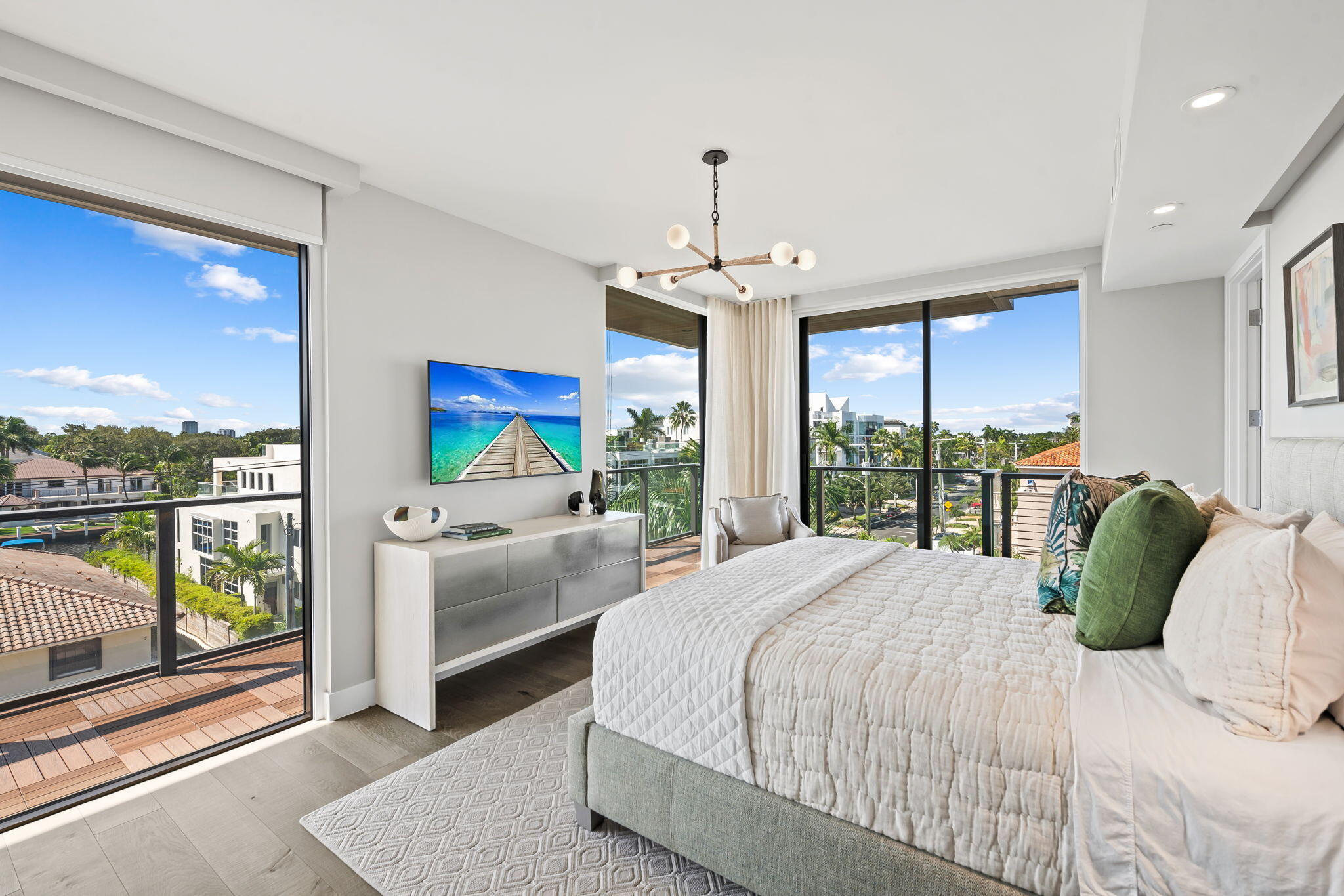 124 Hendricks Isle #PH401 Fort Lauderdale, FL 33301