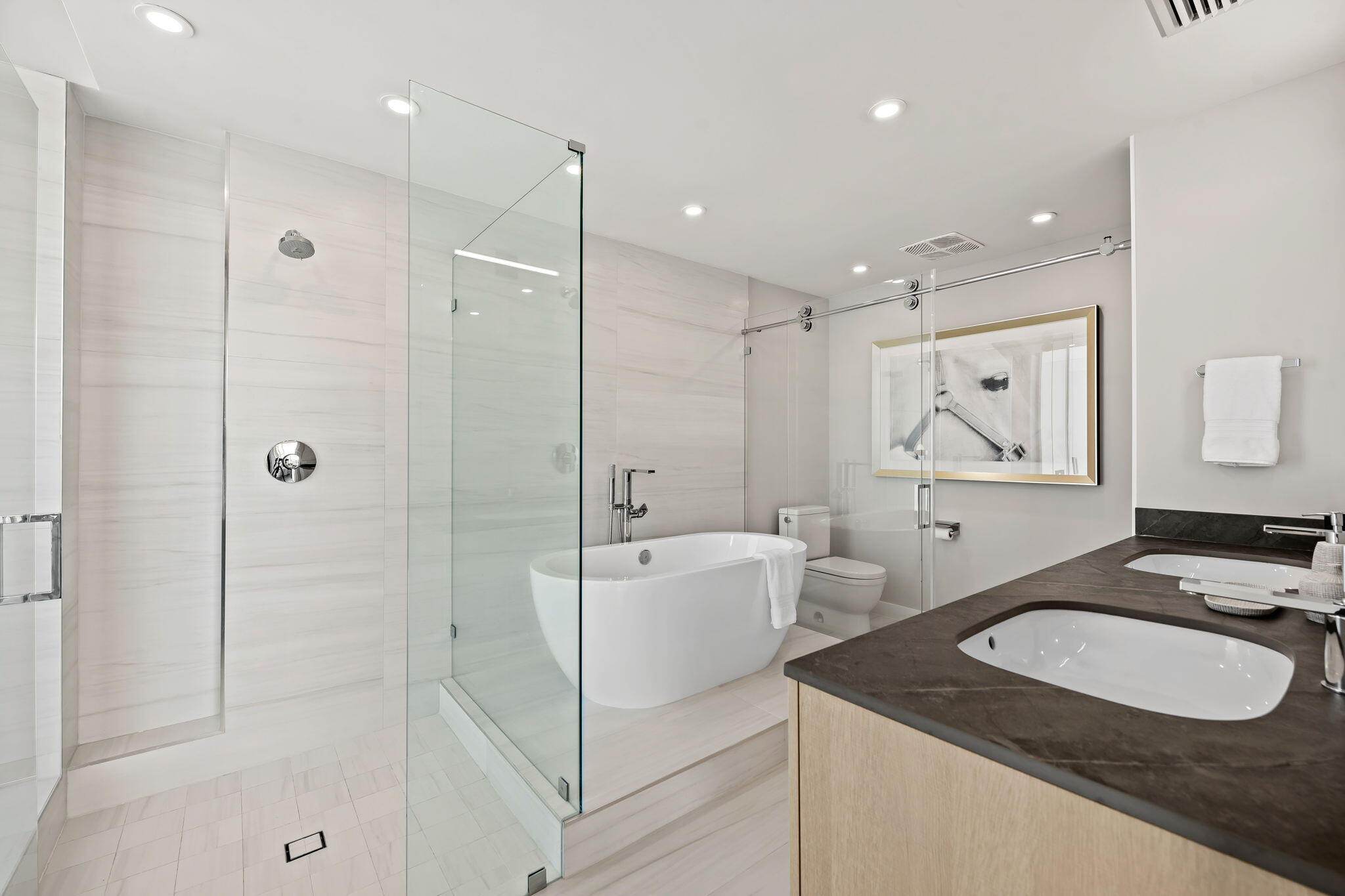 124 Hendricks Isle #PH401 Fort Lauderdale, FL 33301
