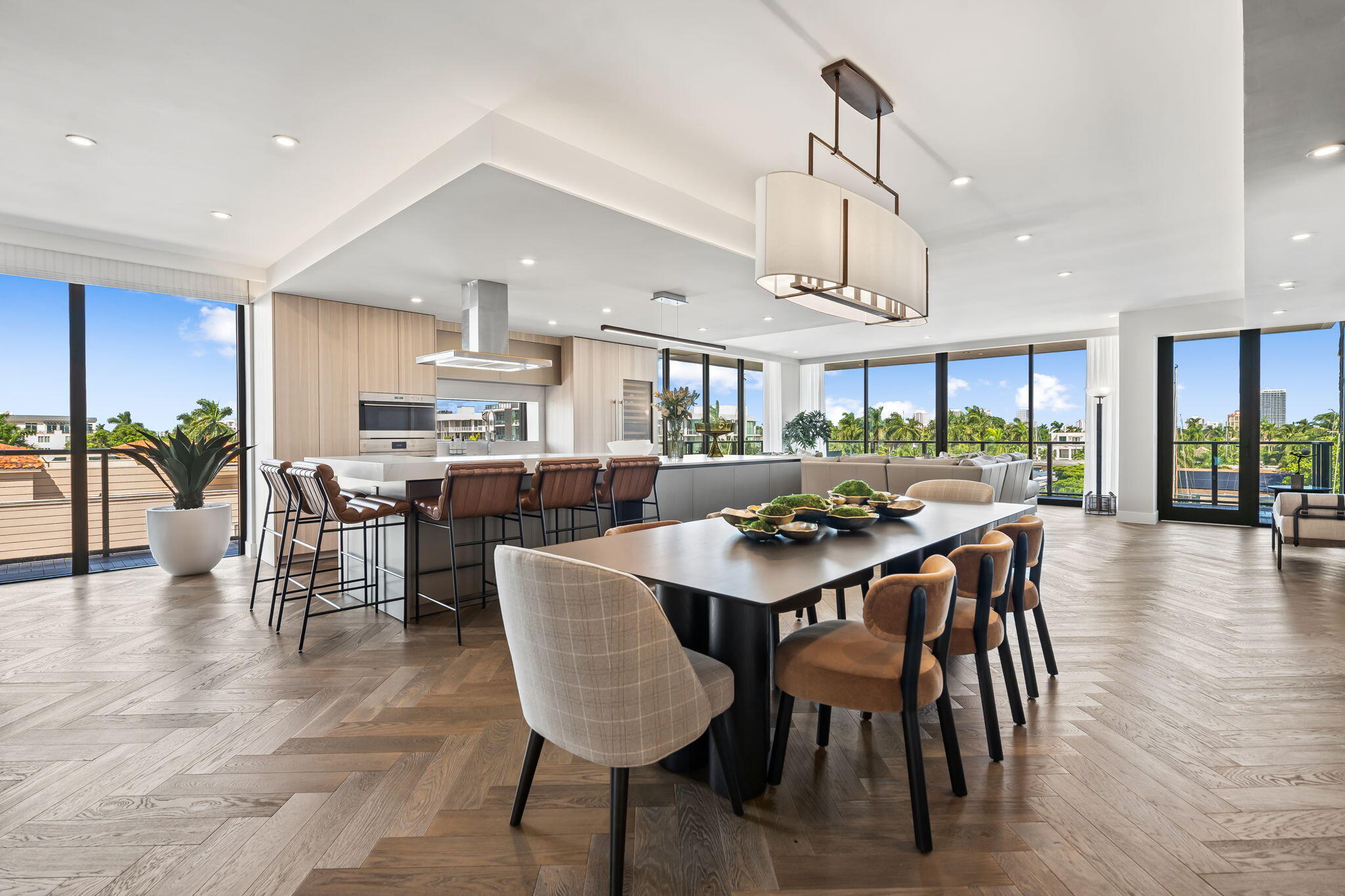 124 Hendricks Isle #PH401 Fort Lauderdale, FL 33301