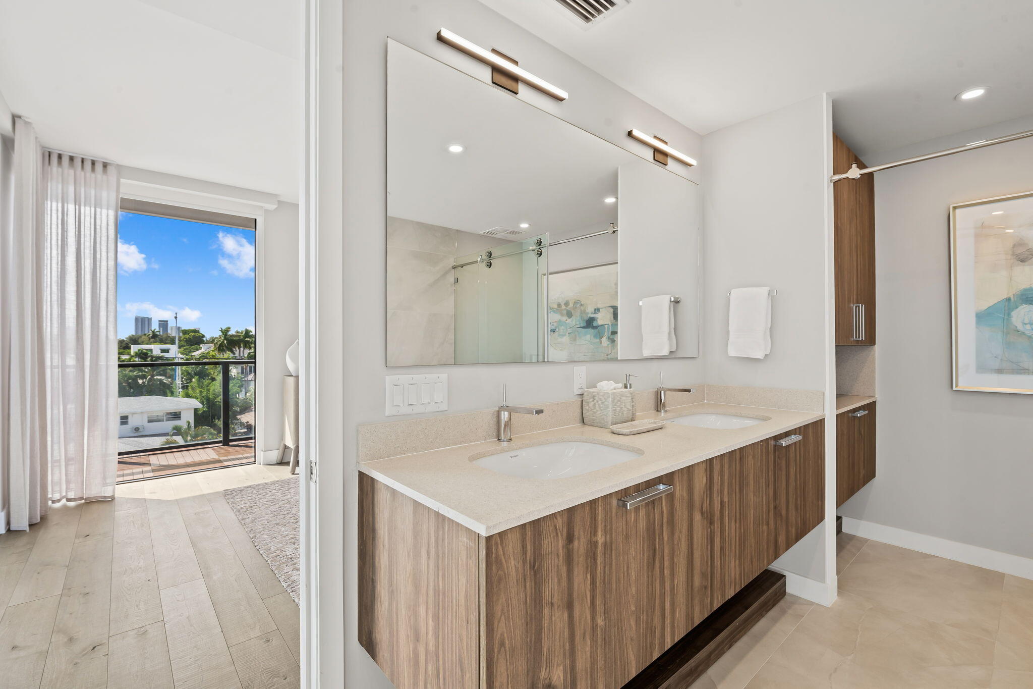 124 Hendricks Isle #PH401 Fort Lauderdale, FL 33301