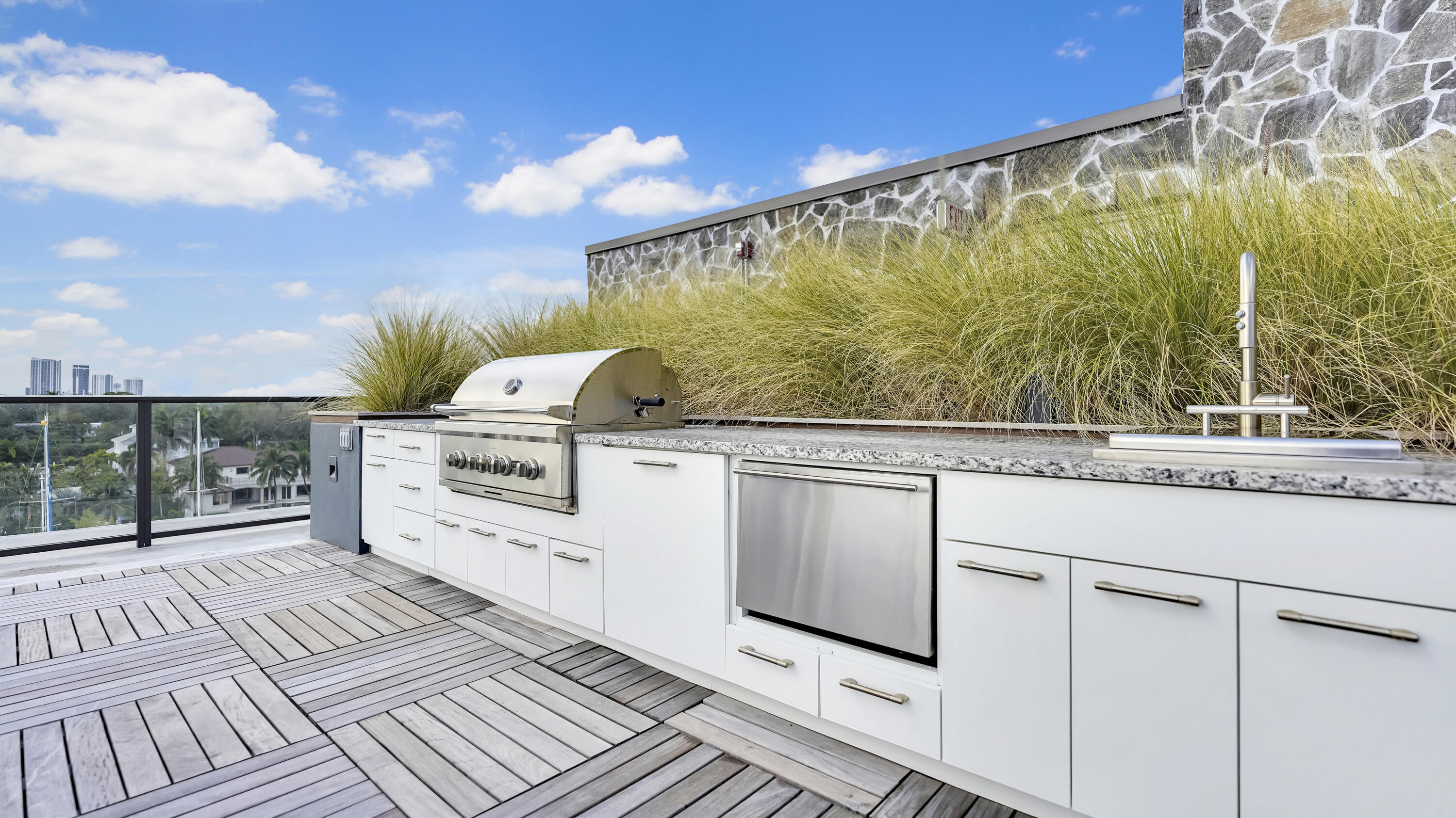 124 Hendricks Isle #PH401 Fort Lauderdale, FL 33301