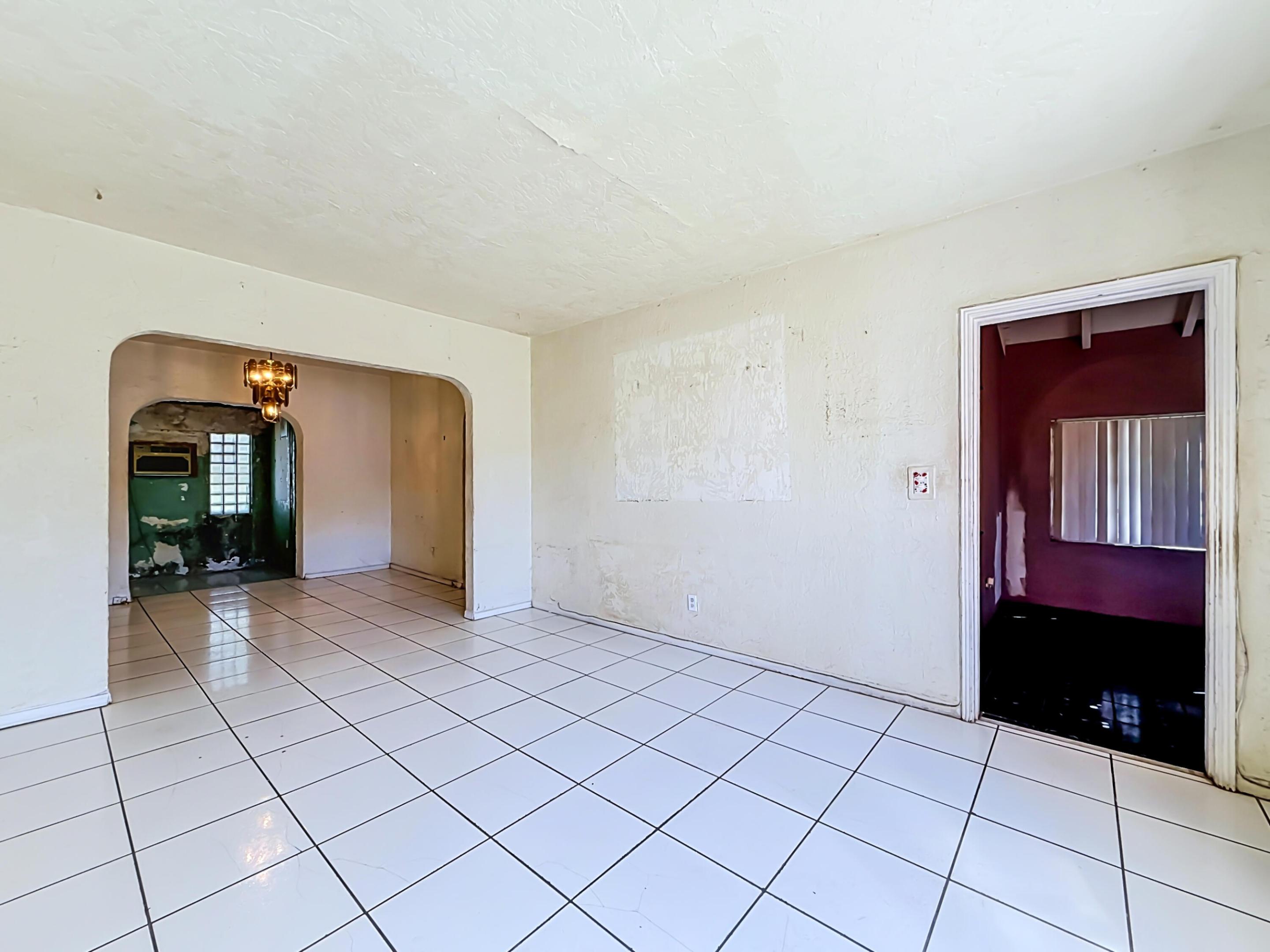 511 NW 46th St Miami, FL 33127