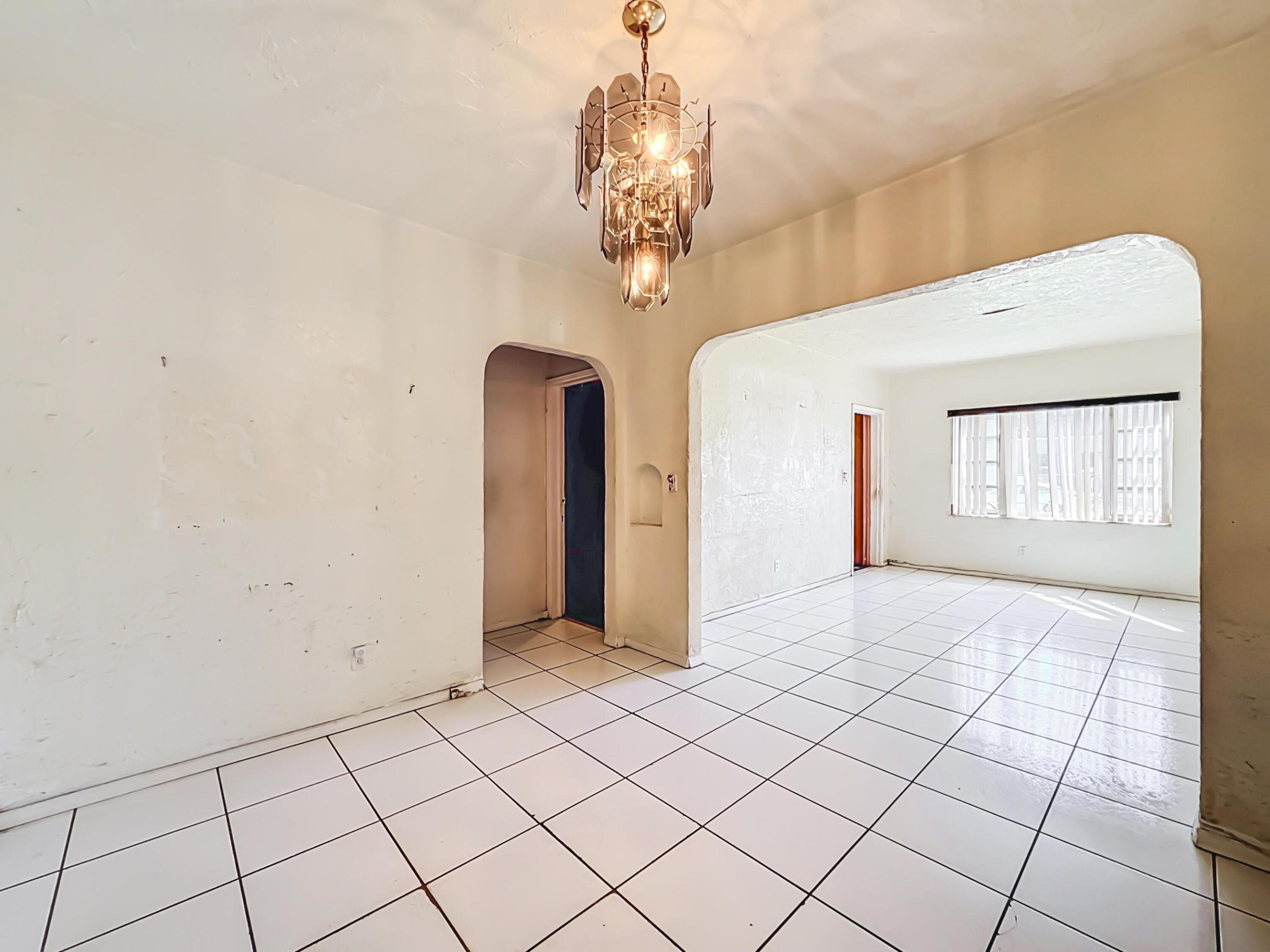 511 NW 46th St Miami, FL 33127