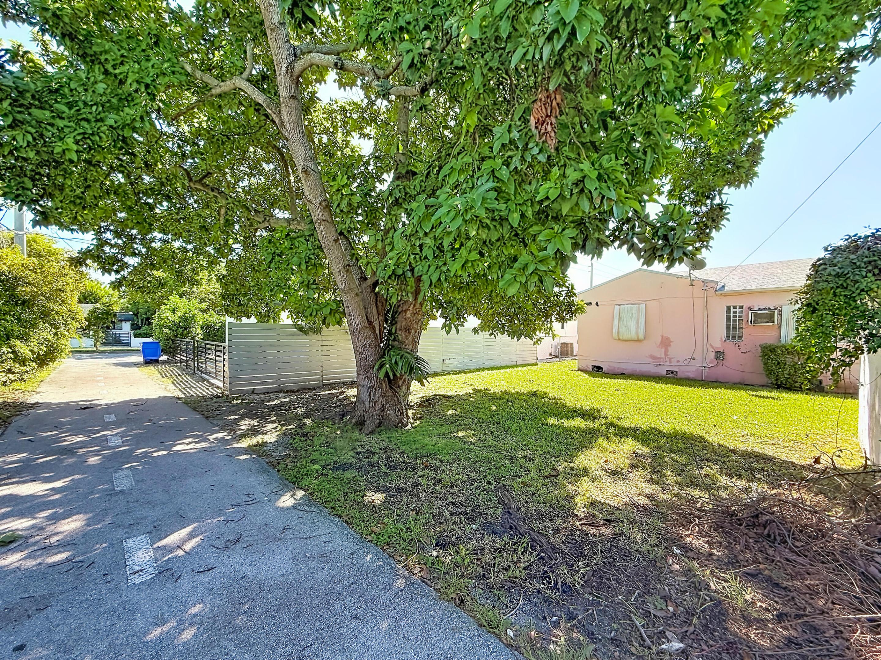 511 NW 46th St Miami, FL 33127