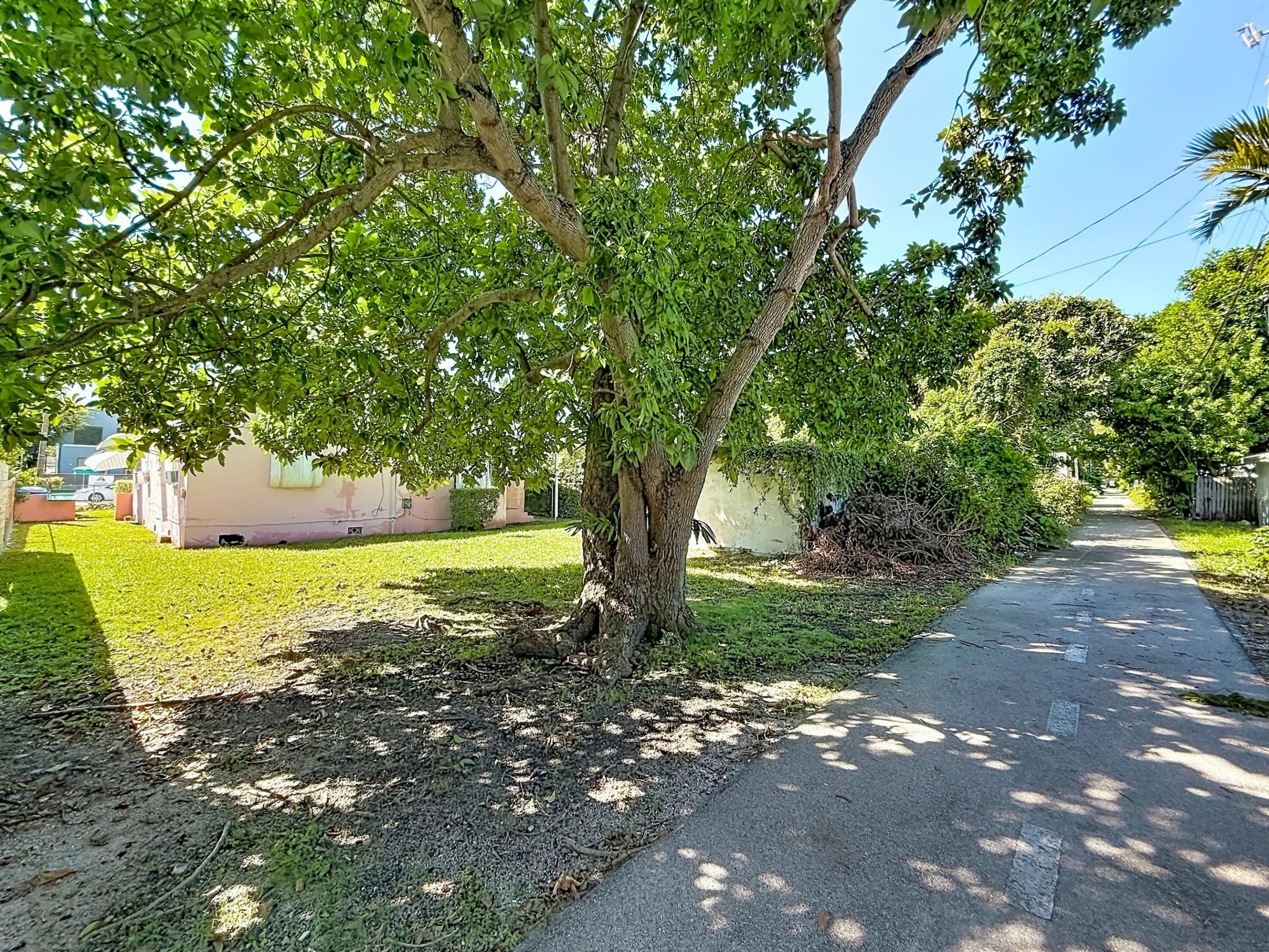 511 NW 46th St Miami, FL 33127