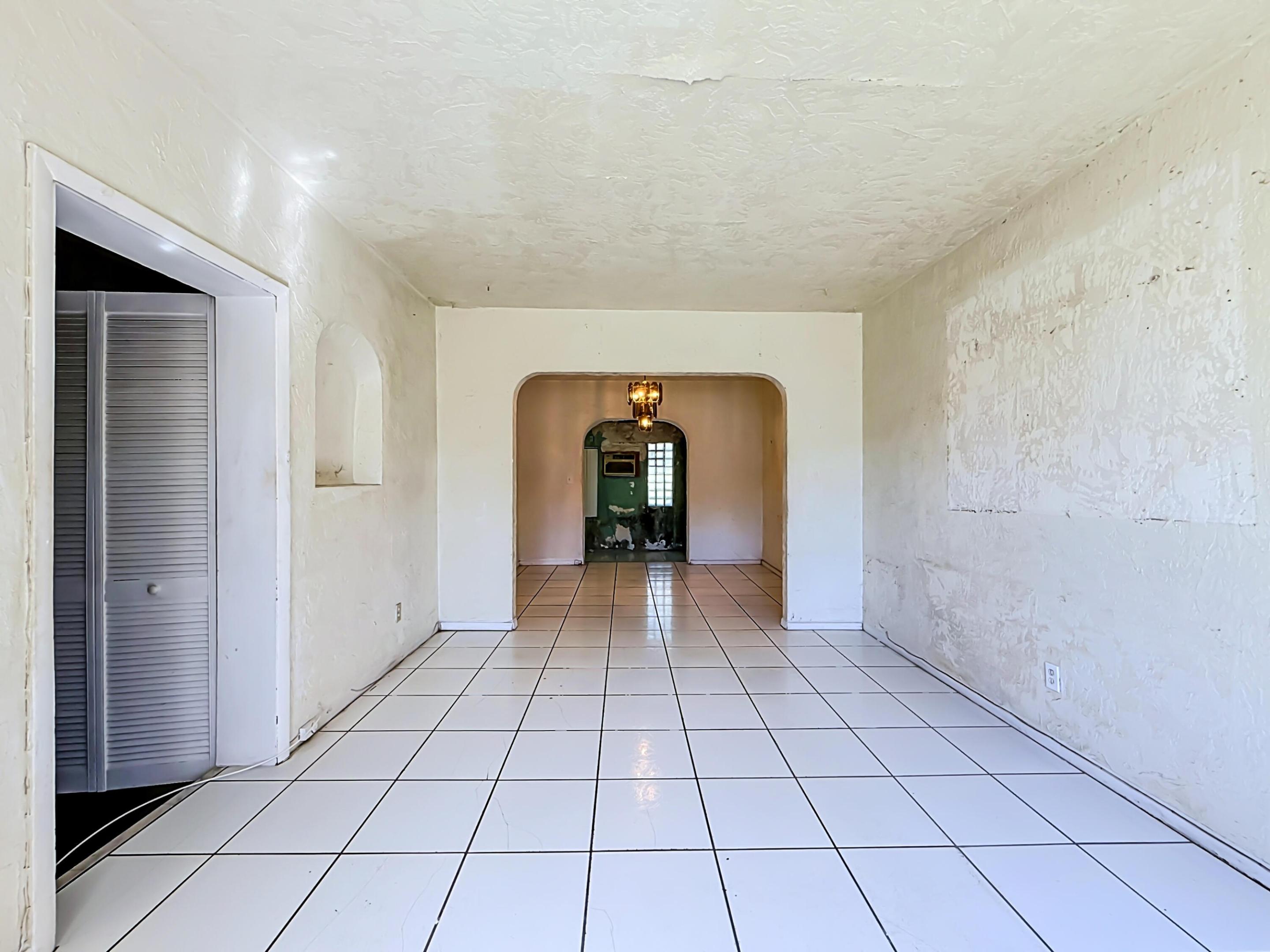 511 NW 46th St Miami, FL 33127