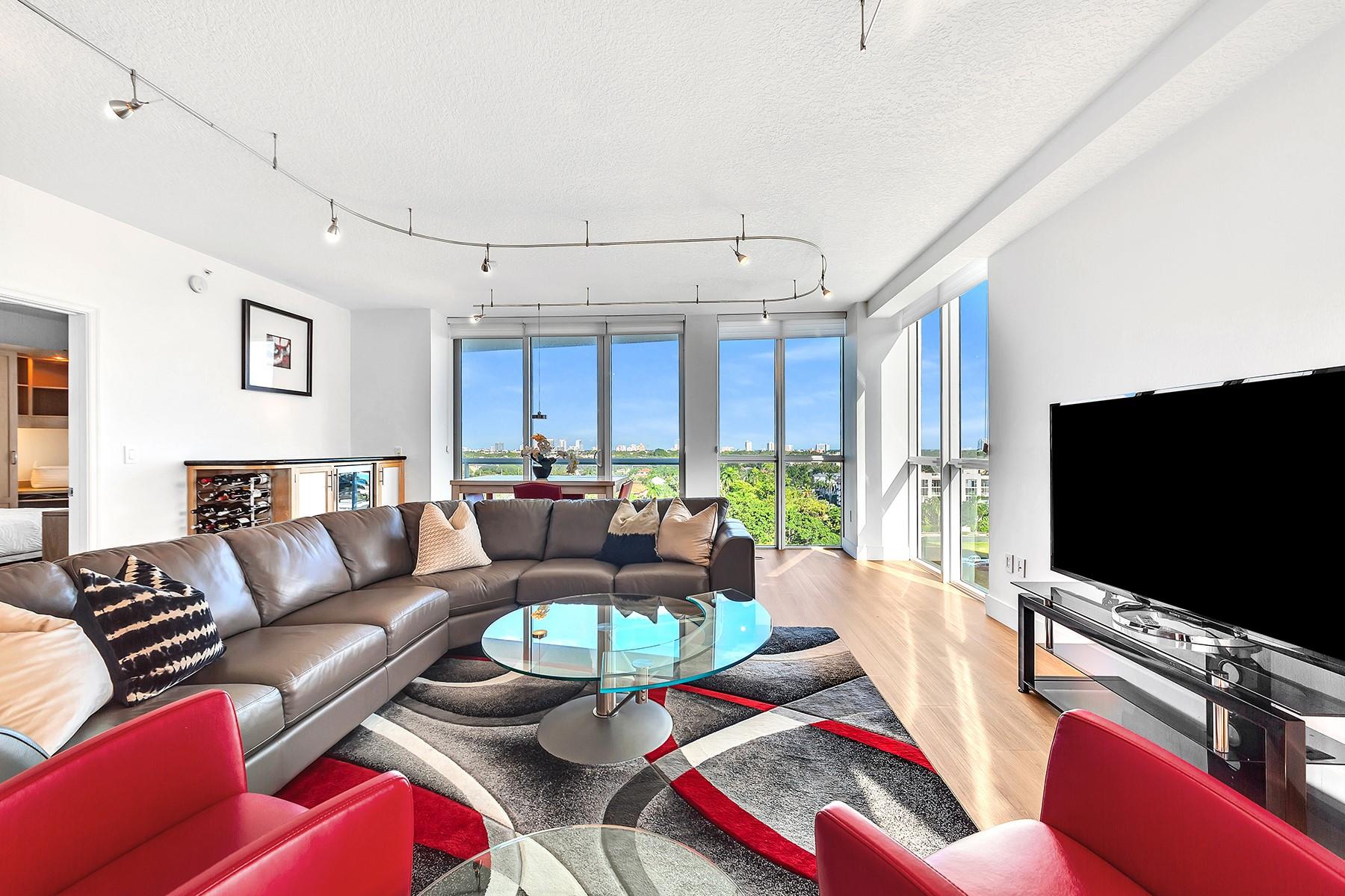 111 SE 8th Ave #901