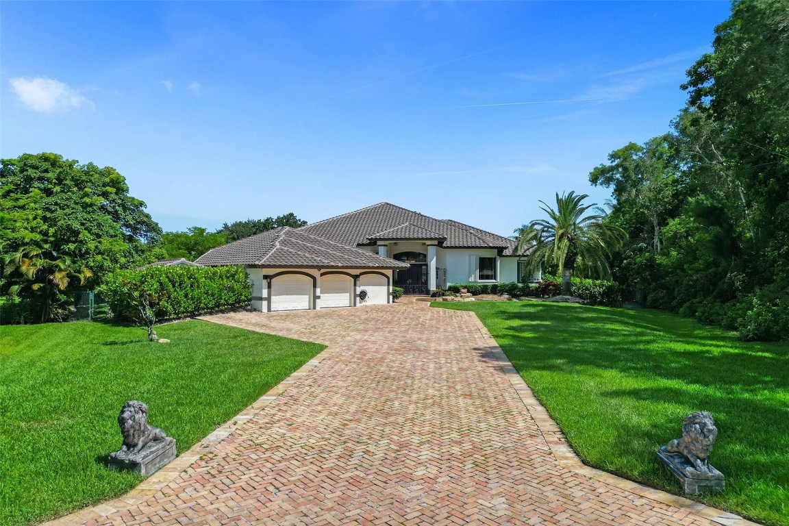 11720 NW 9th St Plantation, FL 33325