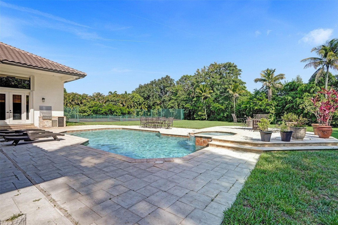 11720 NW 9th St Plantation, FL 33325