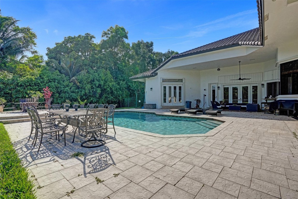 11720 NW 9th St Plantation, FL 33325