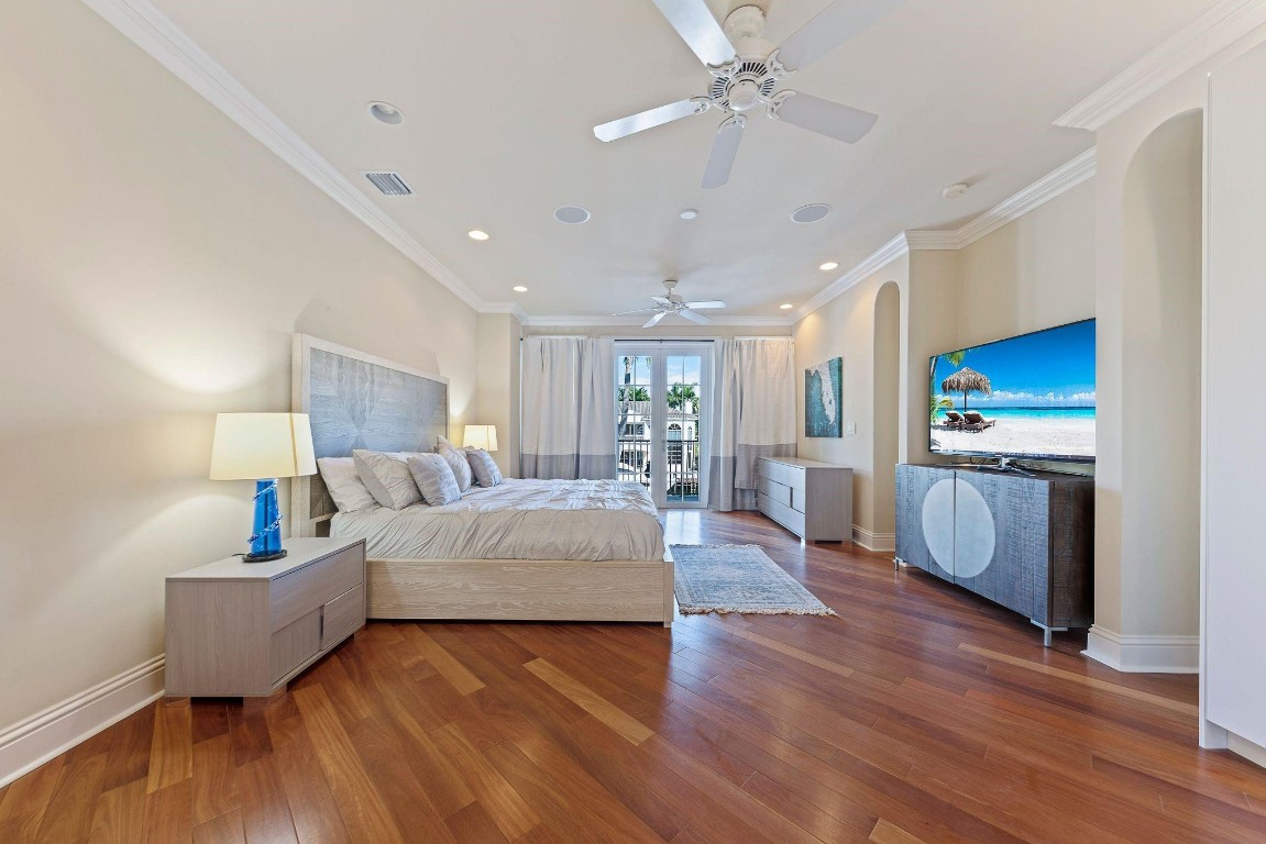 7 Pelican Fort Lauderdale, FL 33301