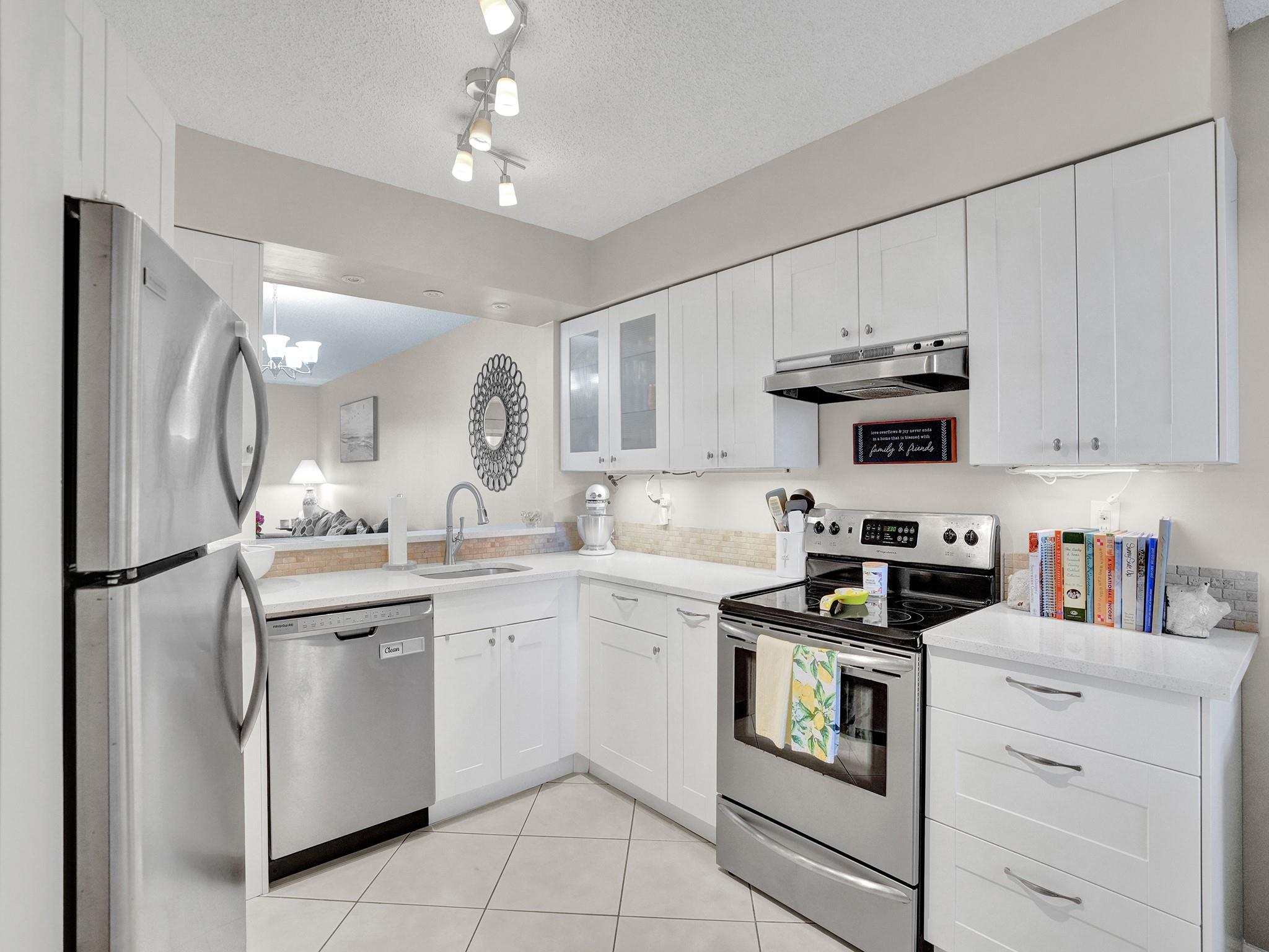 2208 S Cypress Bnd Dr #401
