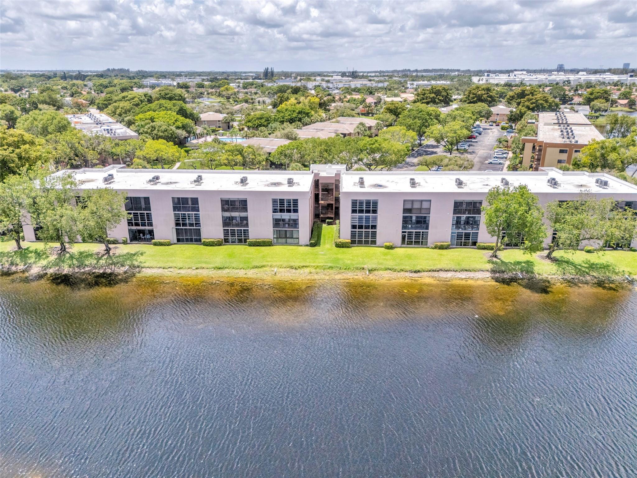 7466 Ashmont Cir #303,Tamarac, FL 33321