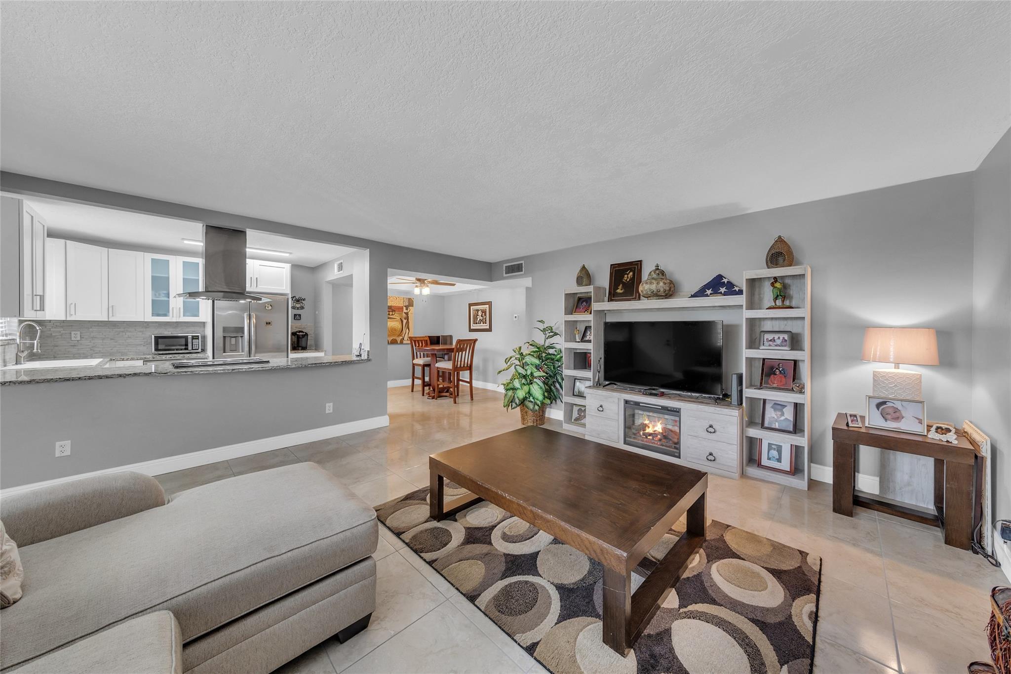 7466 Ashmont Cir #303,Tamarac, FL 33321