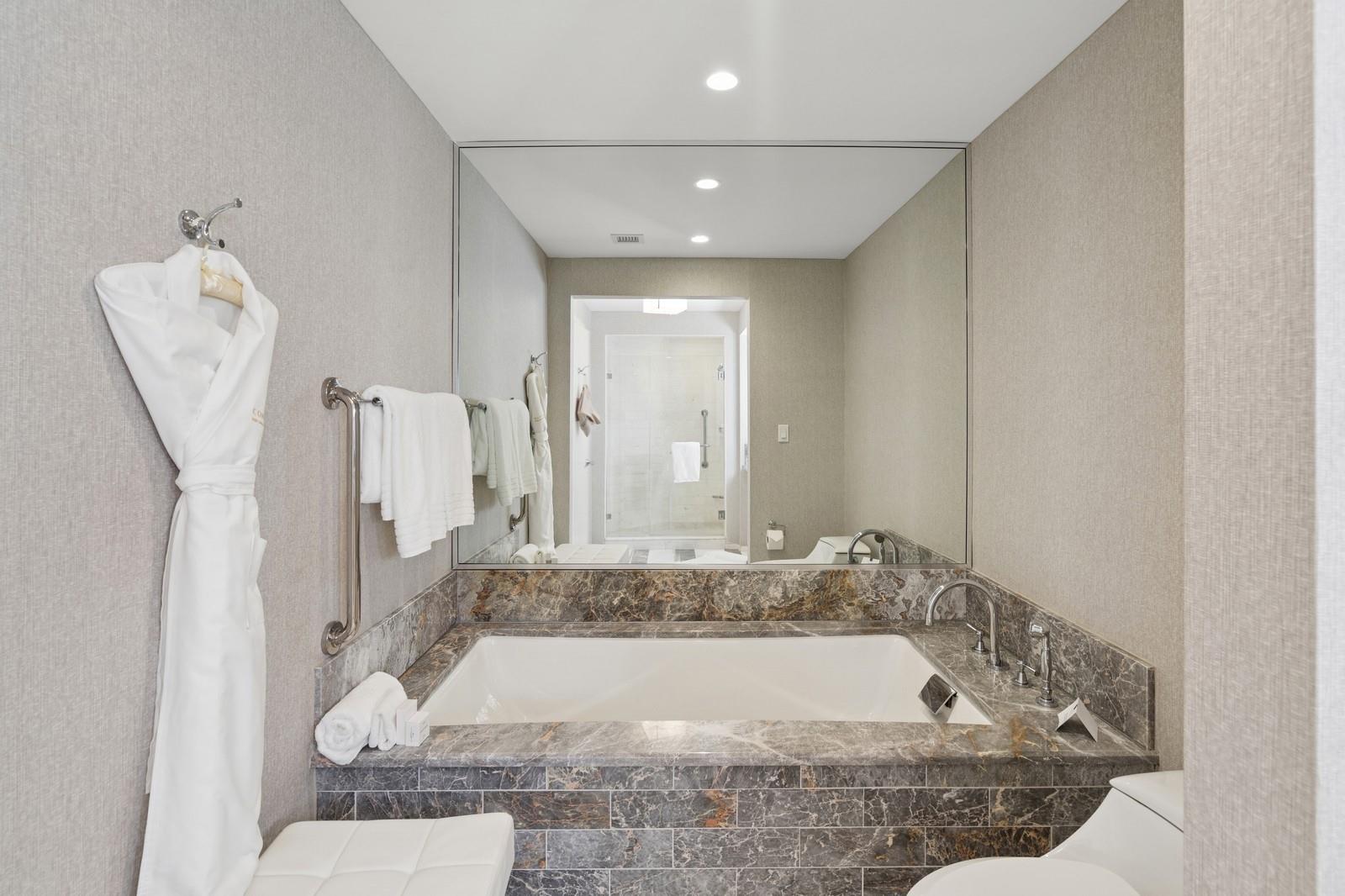 551 N Fort Lauderdale Bch Blvd #R1902 Fort Lauderdale, FL 33304