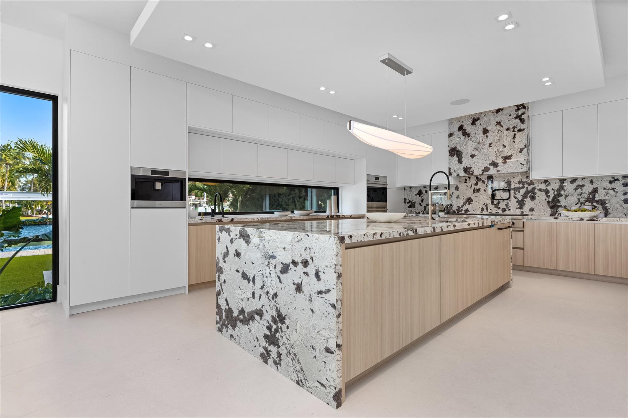 3031 NE 23rd Ct Fort Lauderdale, FL 33305