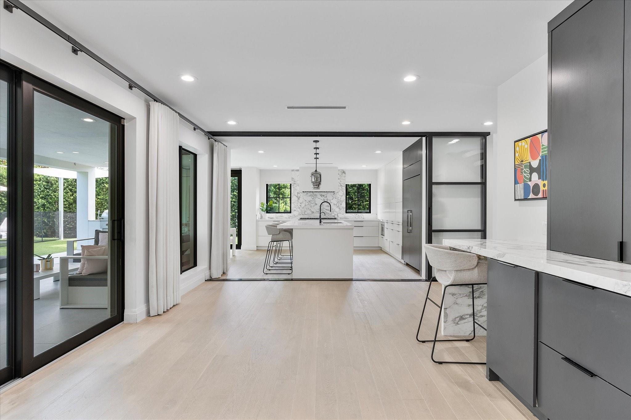 9 Tahoe Ln Sea Ranch Lakes, FL 33308