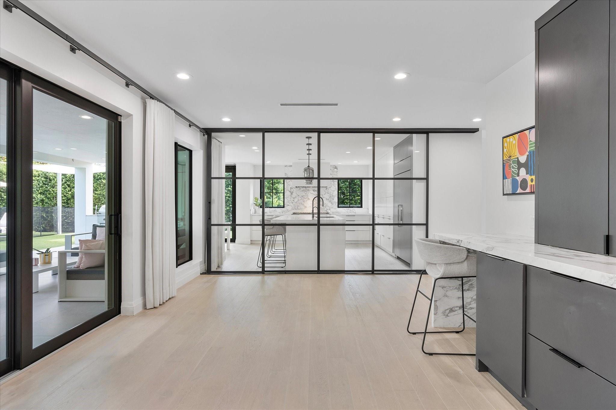 9 Tahoe Ln Sea Ranch Lakes, FL 33308