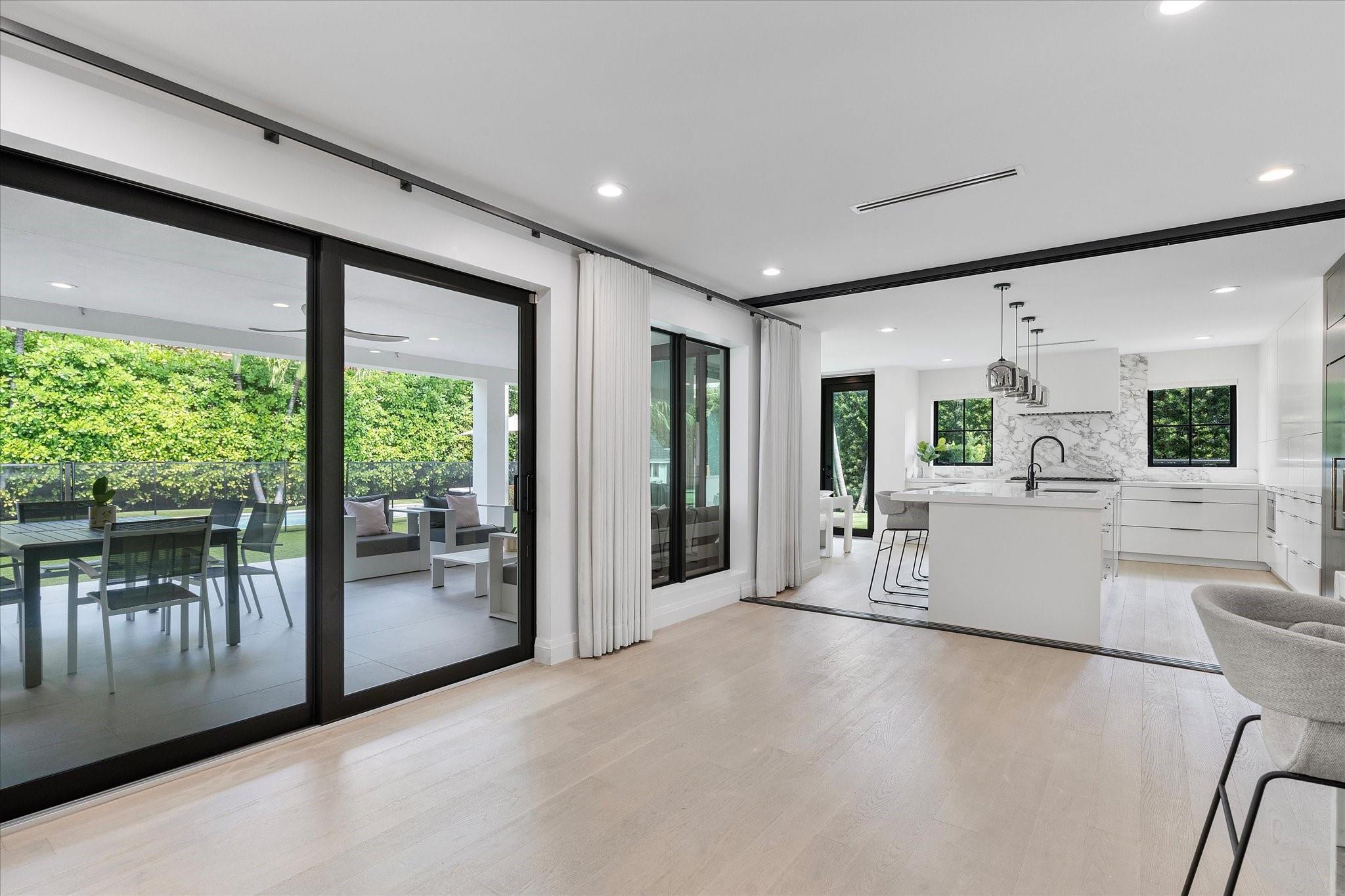 9 Tahoe Ln Sea Ranch Lakes, FL 33308