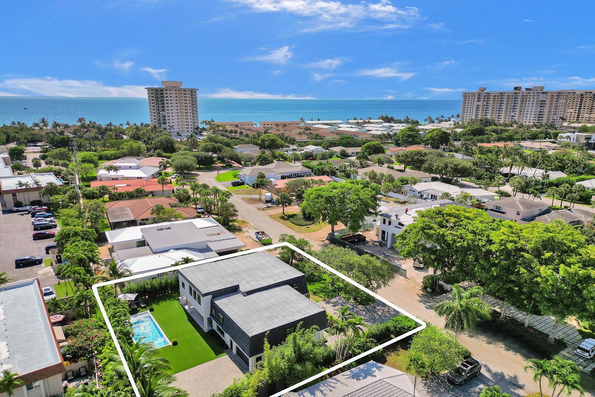 9 Tahoe Ln Sea Ranch Lakes, FL 33308