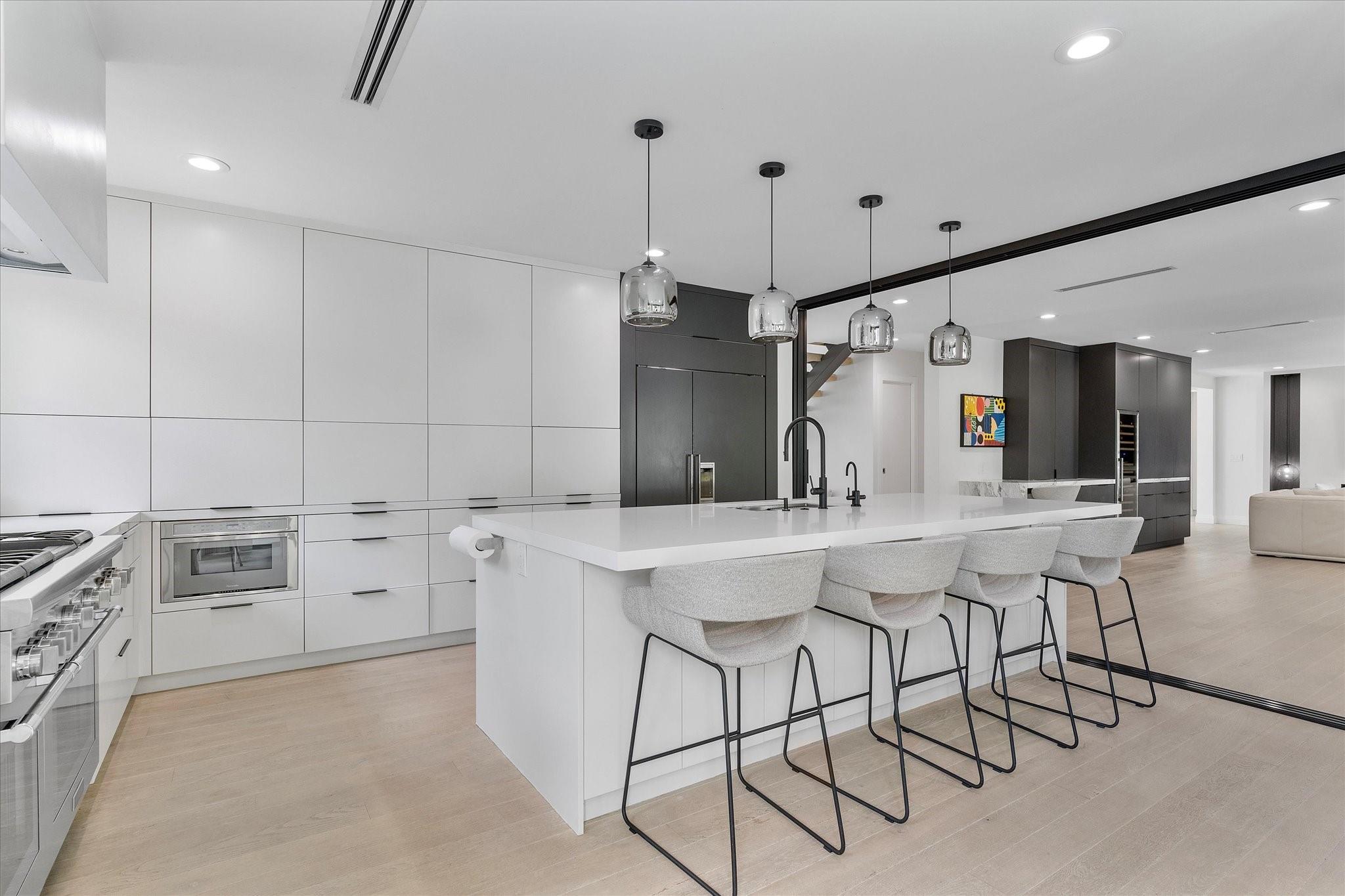 9 Tahoe Ln Sea Ranch Lakes, FL 33308