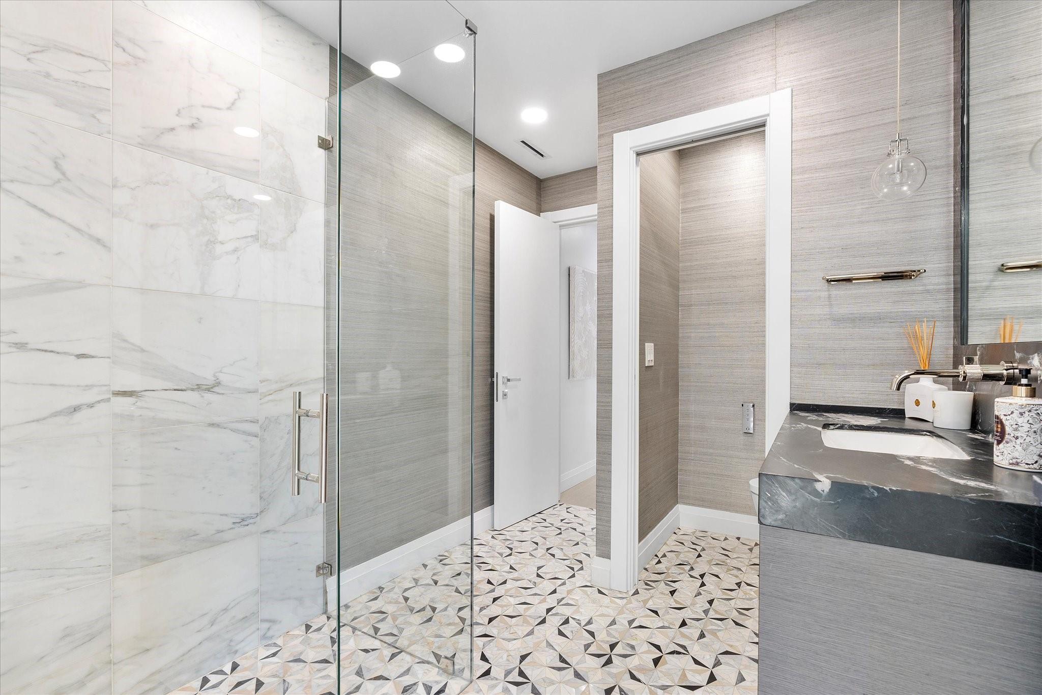 9 Tahoe Ln Sea Ranch Lakes, FL 33308