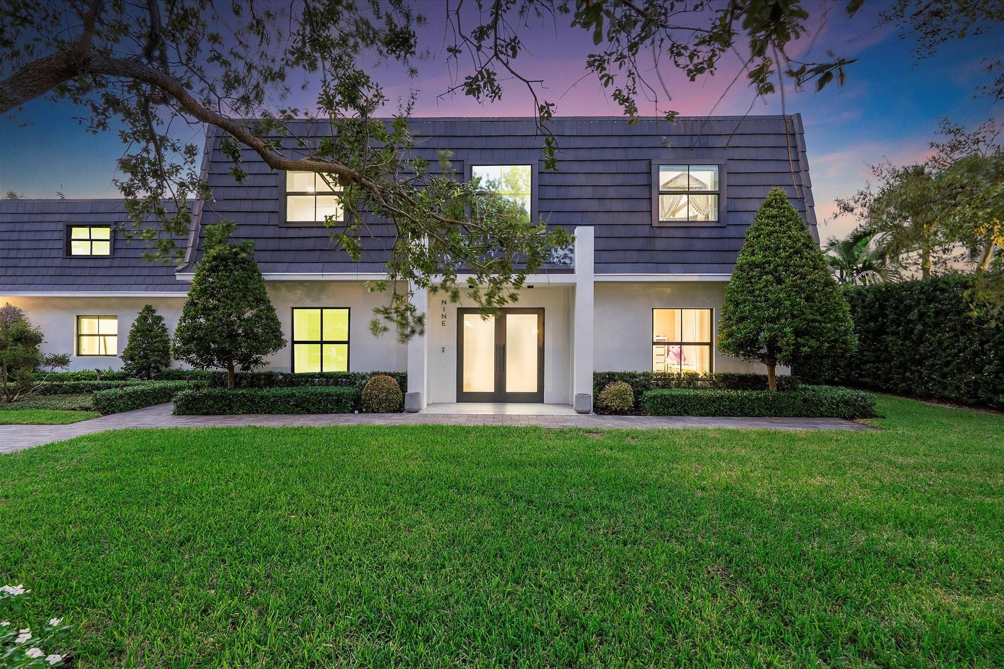 9 Tahoe Ln Sea Ranch Lakes, FL 33308