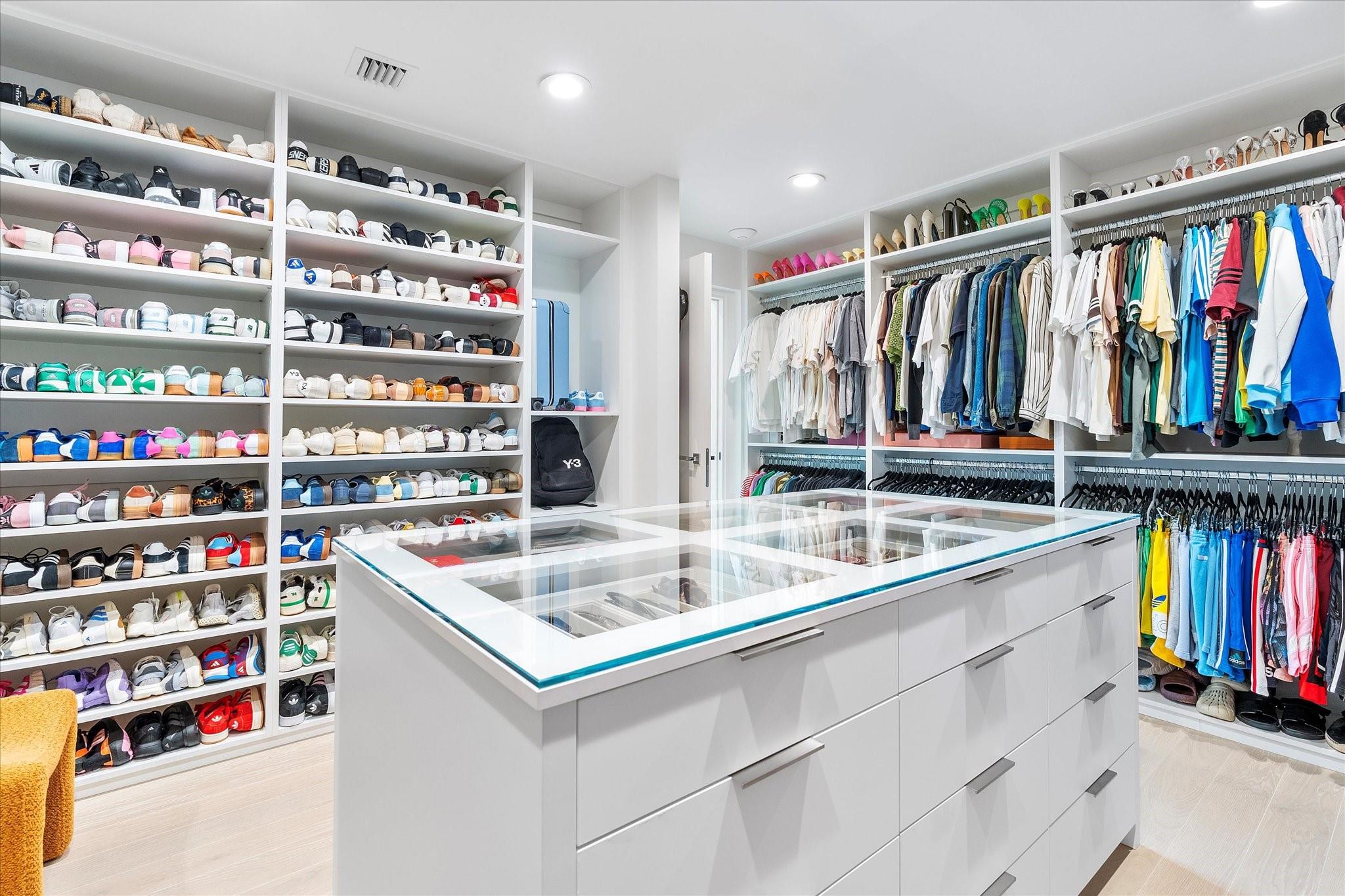 9 Tahoe Ln Sea Ranch Lakes, FL 33308