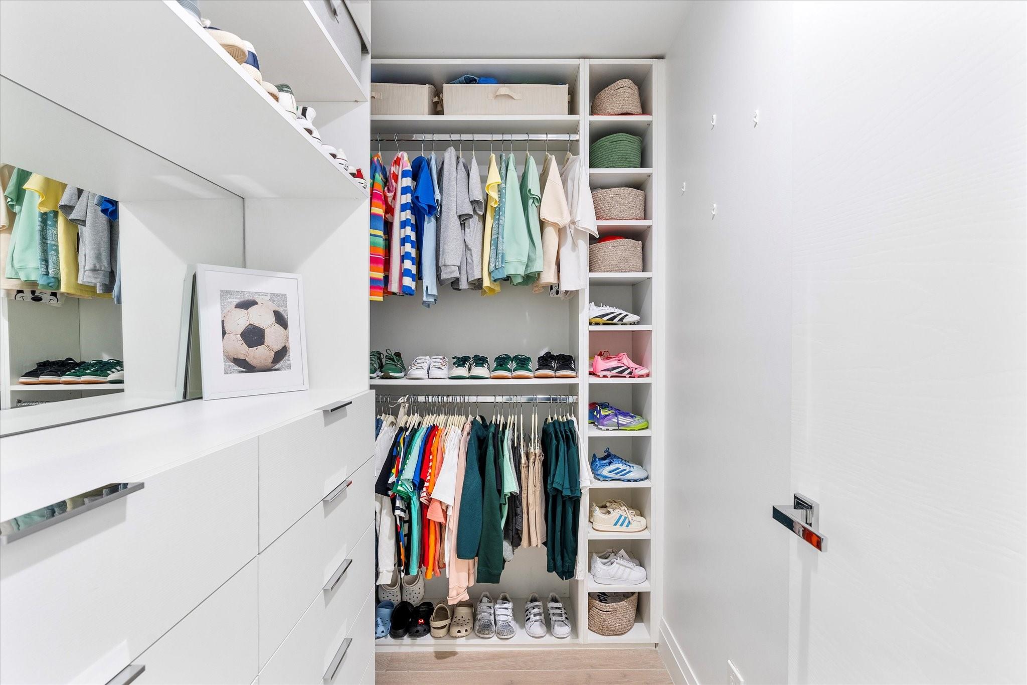 9 Tahoe Ln Sea Ranch Lakes, FL 33308