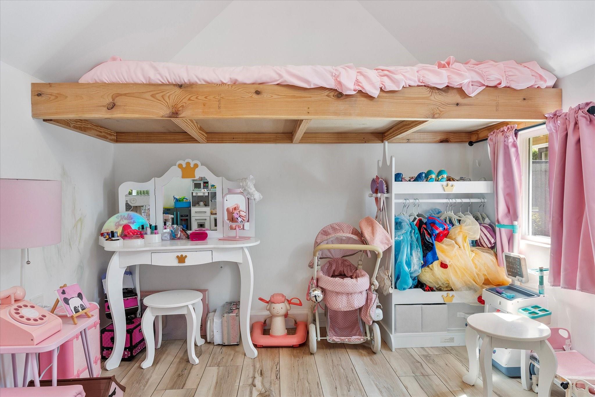 9 Tahoe Ln Sea Ranch Lakes, FL 33308