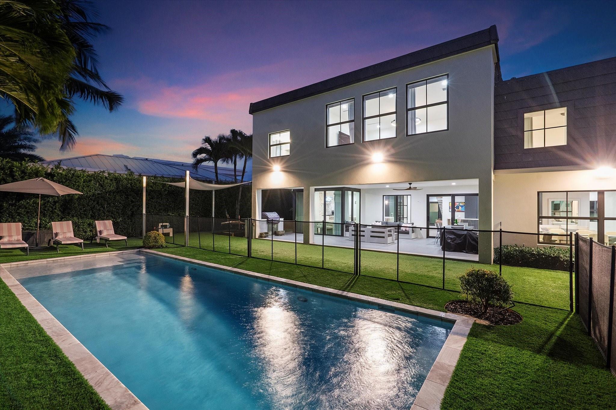 9 Tahoe Ln Sea Ranch Lakes, FL 33308