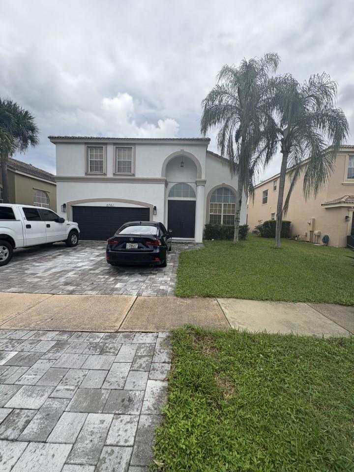 2761 Misty Oaks Cir