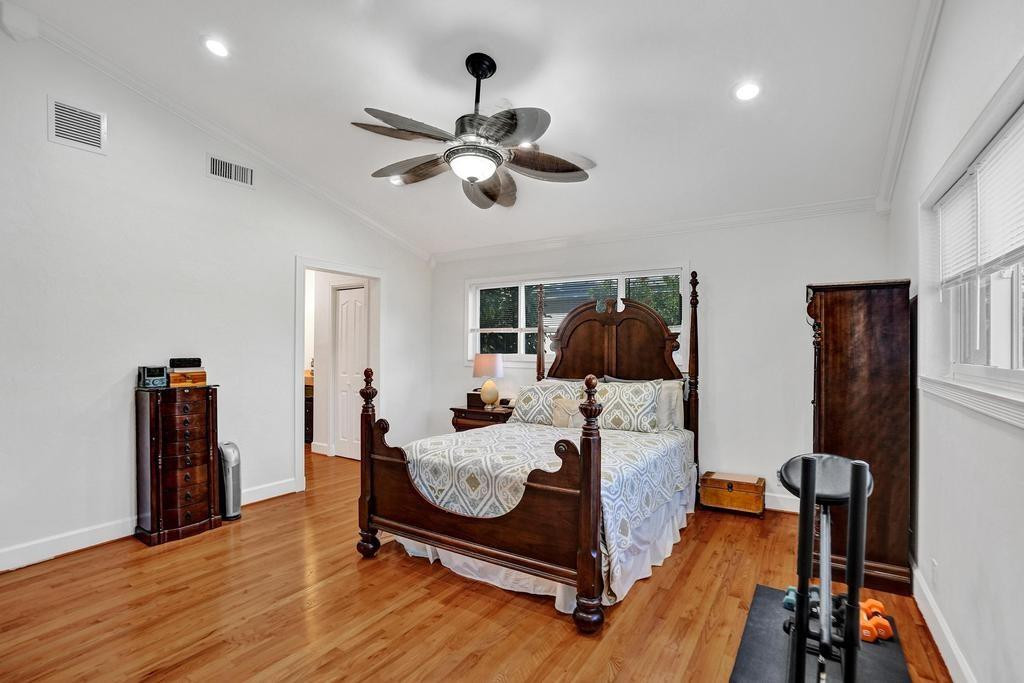 408 NE 9th Ave Fort Lauderdale, FL 33301