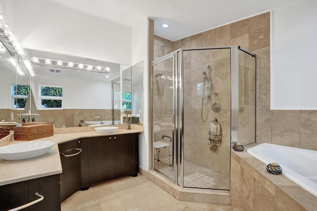 408 NE 9th Ave Fort Lauderdale, FL 33301