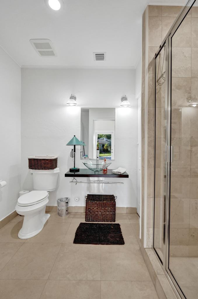 408 NE 9th Ave Fort Lauderdale, FL 33301